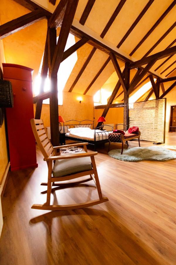 The Attic - Large Open-Space In The Old Town Of Brasov, Minutes Away From The Black Church Zewnętrze zdjęcie